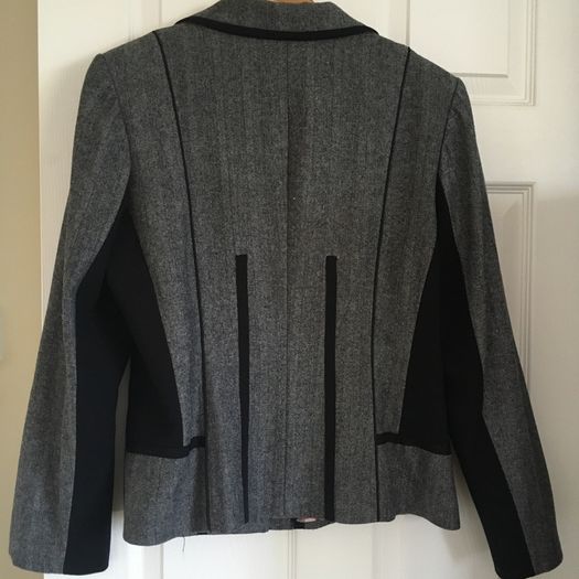 REDUCED -Fine wool designer jacket - As new, 16 /xl