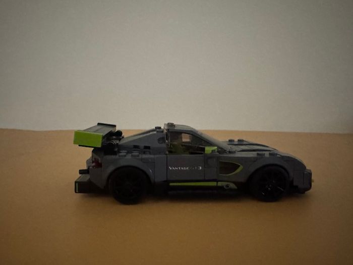 Lego Speed Champions 76910 Aston Martin Valkyrie AMR Pro and Aston Martin Vantage GT3 (Built)