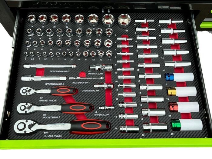 12 Drawer Toolbox With 6 Full Of Tools