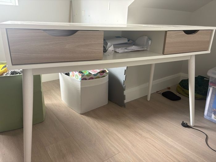 desk