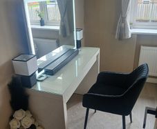 Velvet beauty chair