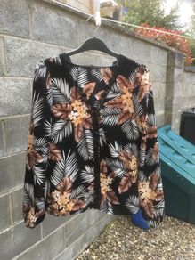 Brand new Ladies Top from Shein, Size Medium
