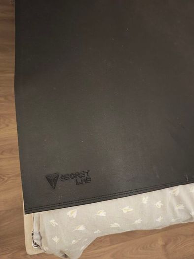 SECRETLAB magpad desk mat