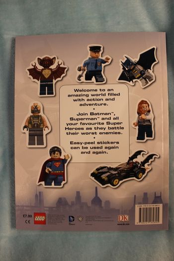 Lego DC Comics Super Heroes: Heroes Into Battle Ultimate Sticker Collection