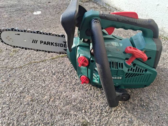 Chainsaw top handle