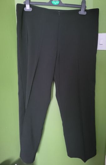 Salon Therapist uniform Buttercups Size 14