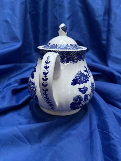 Barratts Blue Willow teapot