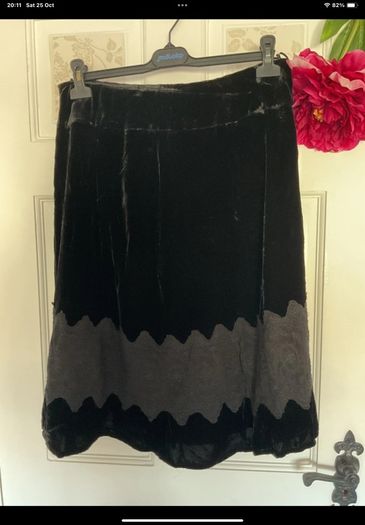 skirt Bnwt velvet skirt Aline size 38 10/12