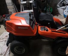 Tractor lawnmower