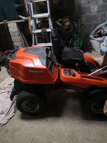 Tractor lawnmower