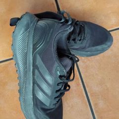 adidas runners size 6