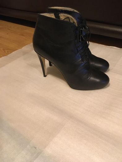 Beautiful Hobbs Leather Boots, size EU-41, UK-7