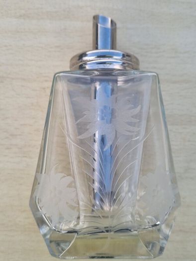 Vintage faceted sugar dispenser (sucrier doseur) from the 1950s or 1960s,