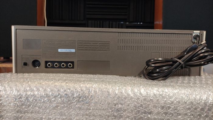Hitachi D-E 25 Cassette Tape Deck