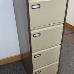 Filing Cabinet, 4-drawer, metal