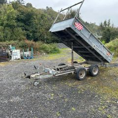 Tipping trailer