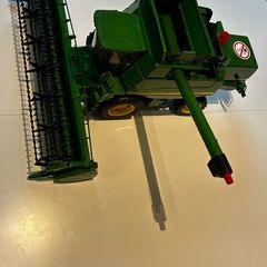 Bruder combine harvester