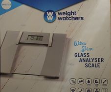 Weighwatchers Ultra Slim Glass Analyser scale