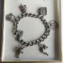 Antique Solid Sterling Silver Charm Bracelet & 6 Silver Charms, weight 47,9g Image 4