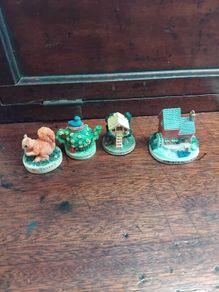 4 Vintage Tea Collectables