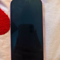 iPhone 16 pink