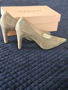 Marian Grey Shimmer Court
