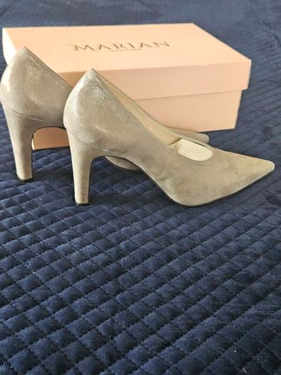 Marian Grey Shimmer Court