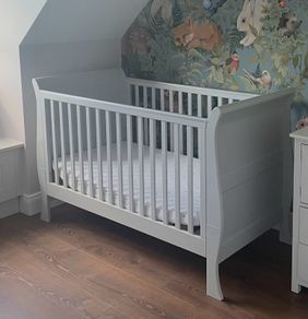 Mamas & Papas Mia cot bed grey
