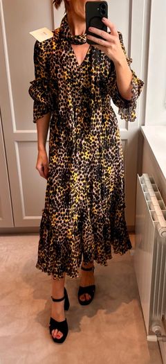 New with tags Diane Von Furstenburg midi. RRP 570.