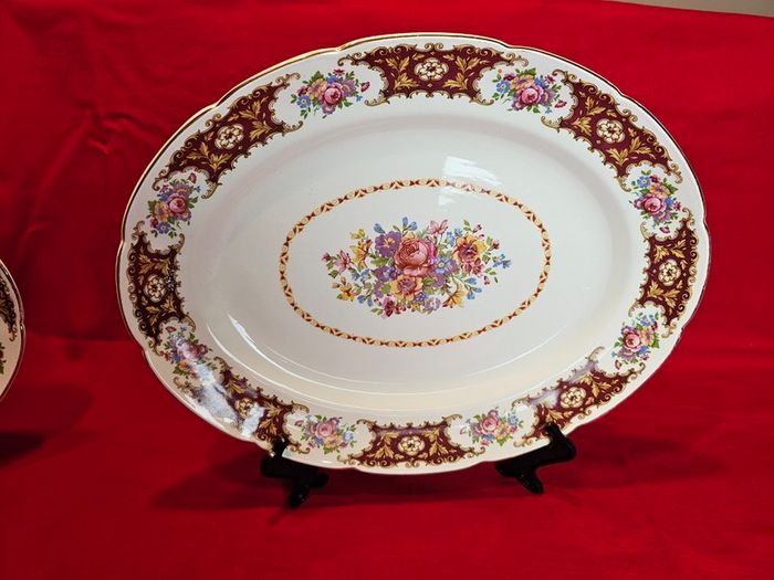 Large, beautiful oval serving platter by Arklow Pottery (Larne pattern / No. 2384) - Vintage from Ireland