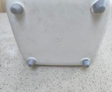 Pet food storage bin