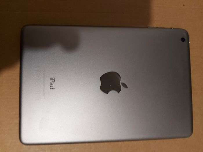 Apple Ipad Mini 1st Geberation, 16GB, Activation Locked in excellent cosmetic condition