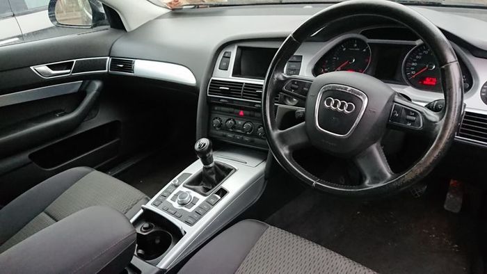 Audi a6 C6 2.0tdi CAG 136bhp 6 speed manual Face Lift Model. breaking factory xenon led headlamps / headlights all parts