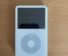 iPod Classic, iPod Touch, Universal Dock, Sony Walkman, MP3 player