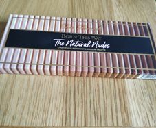 Too faced palette Born this way