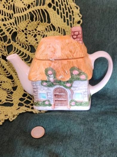 Cottage House teapots