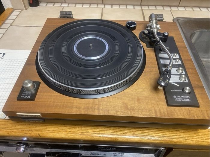Pioneer's Holy Grail Deck legendary flagship PL-71 Turntable regarded as the very best this is 100% original and in stunning condition