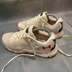 Under Armour runners