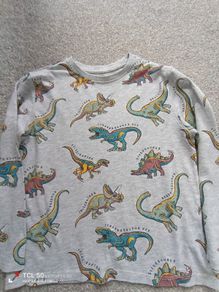 boy's light top.age 6/7