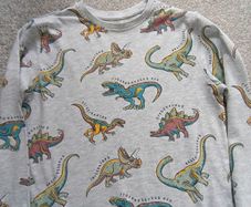boy's light top.age 6/7