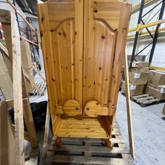 Storage locker