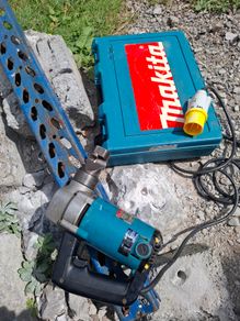 Makita nibbler