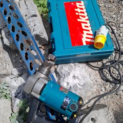 Makita nibbler