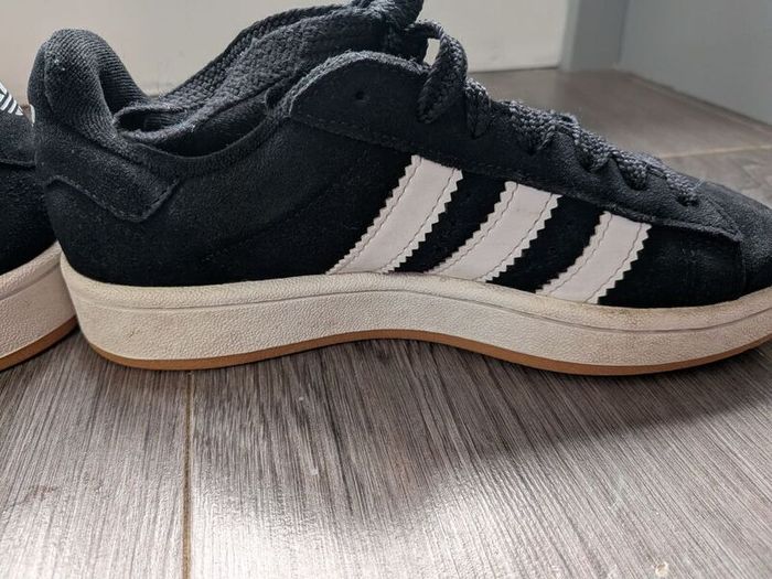 Adidas Black Campus Size 4