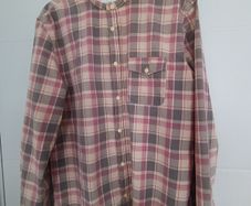 BURTON men's shirt. Size XL