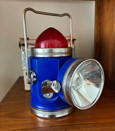 Vintage 1960's LIEZ Flasher King Lantern