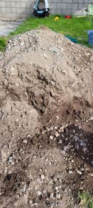 topsoil (unscreened)