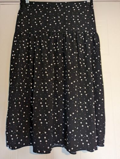 Perfect for Summer, gorgeous midi skirt
