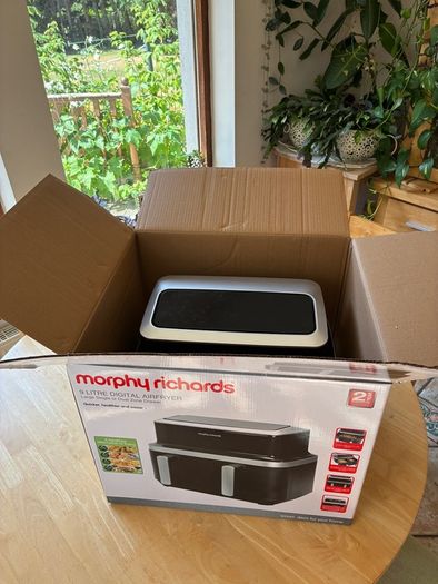 Morphy Richards 9 Litre Airfryer - Like New - RRP E180