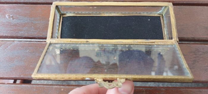 french antique ring /jewellery box ,,see pictures for condition, used , fair condition,few marks etc sold as is,